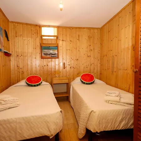 A74 - Rua Do Canal 1 Bed Flat *