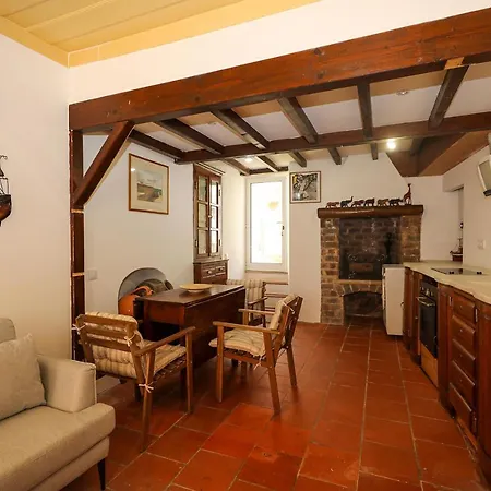 A74 - Rua Do Canal 1 Bed Flat * لاغوس