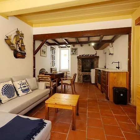 A74 - Rua Do Canal 1 Bed Flat Lägenhet Lagos