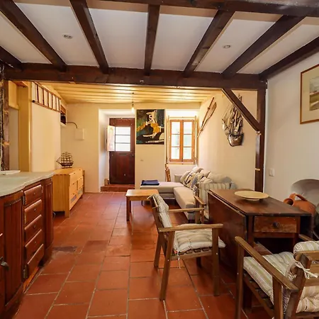 A74 - Rua Do Canal 1 Bed Flat