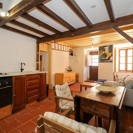 A74 - Rua Do Canal 1 Bed Flat