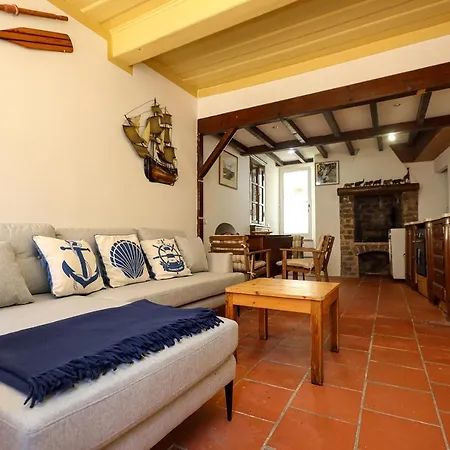 A74 - Rua Do Canal 1 Bed Flat